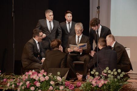 Oktet Sotočje DEDA, NATAKNI SI OČALA